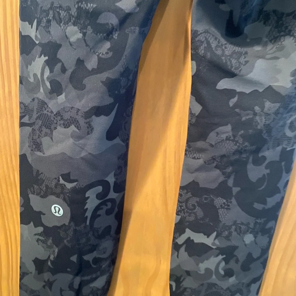 Lululemon Women’s Wunder Train HR Tight 25” NWT Size 4 - Picture 5 of 5